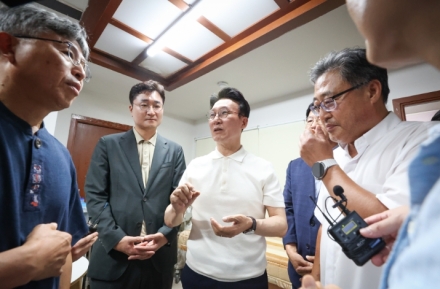김민석 총리, 대전 쪽방촌 방문…“폭염 취약계층 직접 챙기겠다”