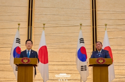 이재명 대통령·이시바 총리 회담…미래산업 협력·인적 교류 확대 합의