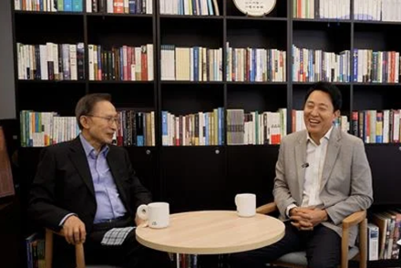 이명박·오세훈 전·현직 서울시장, 청계천 복원 20주년 특별대담… 서울의 미래는 브랜드와 콘텐츠에 달려 있다