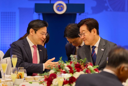 한국-싱가포르, 수교 50주년 맞아 ‘전략적 동반자 관계’ 선언… APEC 계기로 협력 확대