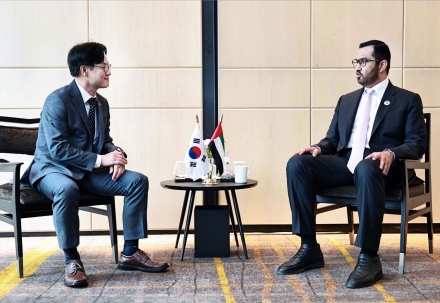 김정관 장관 "UAE와 신뢰 바탕으로 미래산업 협력 확대"…원유 공급망·AI·K-소비재 협력 강화