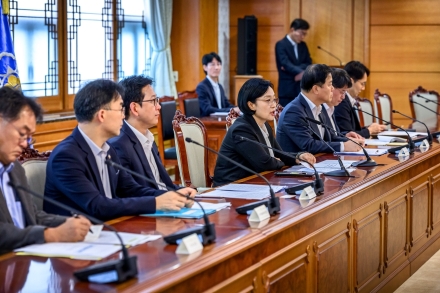 한성숙 총리 “기후위기 대응 핵심은 시민참여”…기후시민회의 첫 숙의토론