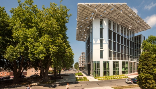 [윤재은의 ESG 건축 산책] 넷제로(Net Zero)를 넘어 플러스 에너지(Plus Energy)로...‘불릿 센터(Bullitt Center)’