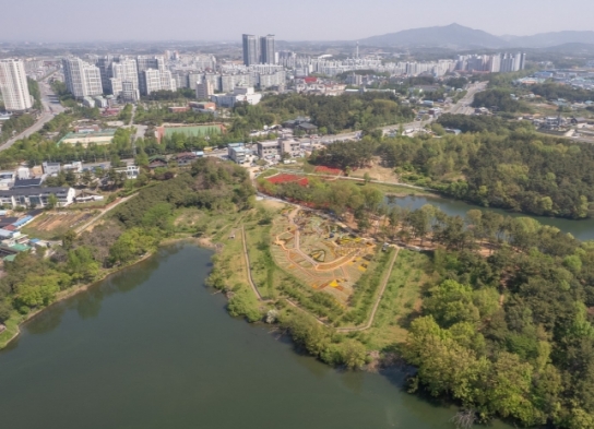 익산시, 신흥저수지 둘레길 하절기 개방 시간 오후 8시까지 연장